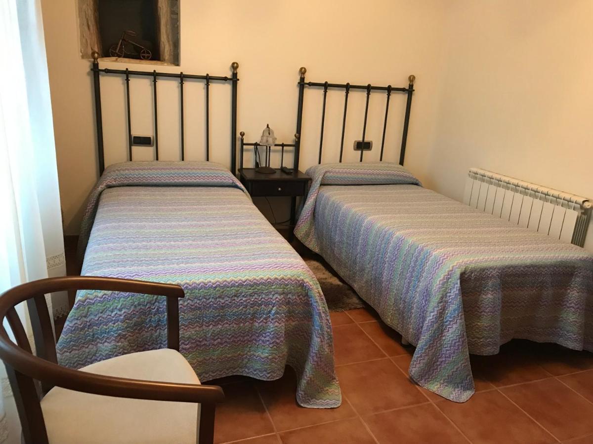 Pension Xacobe Cabreiros Bagian luar foto