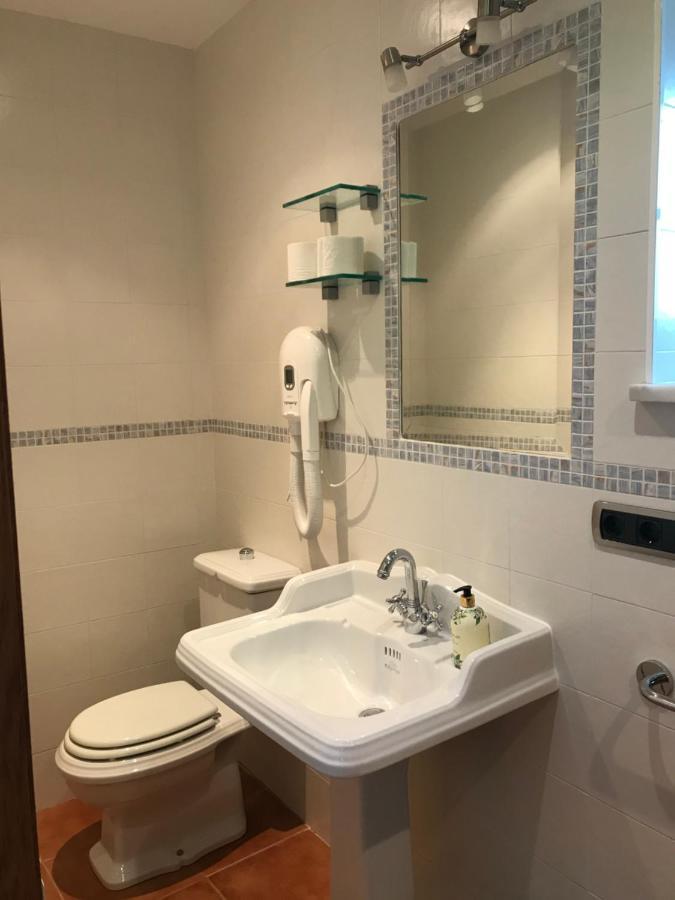 Pension Xacobe Cabreiros Bagian luar foto